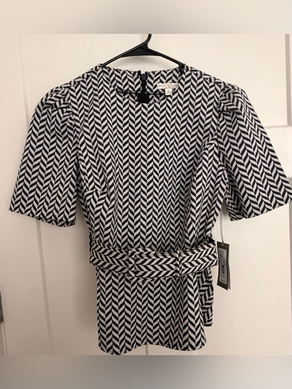 Eva Mendes NY&Co Black & White Chevron Belted Peplum Top - Picture 4 of 13